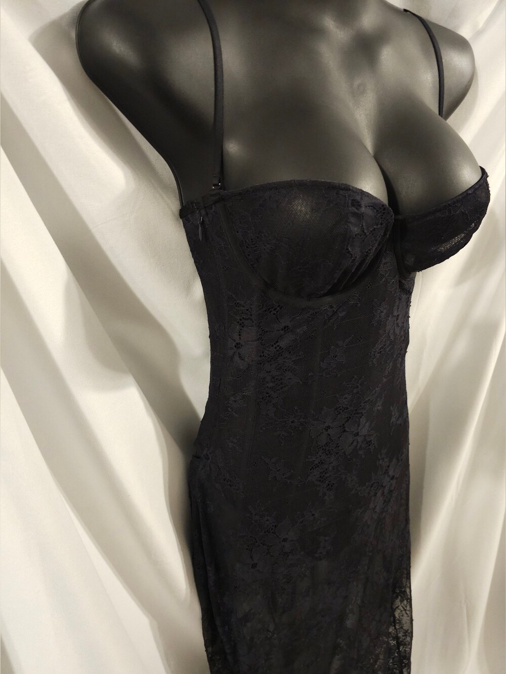 SKIMS Ultra Fine Lace Strapless Corset Long Dress DS-DRS-6472 Size MEDIUM - Picture 5 of 7